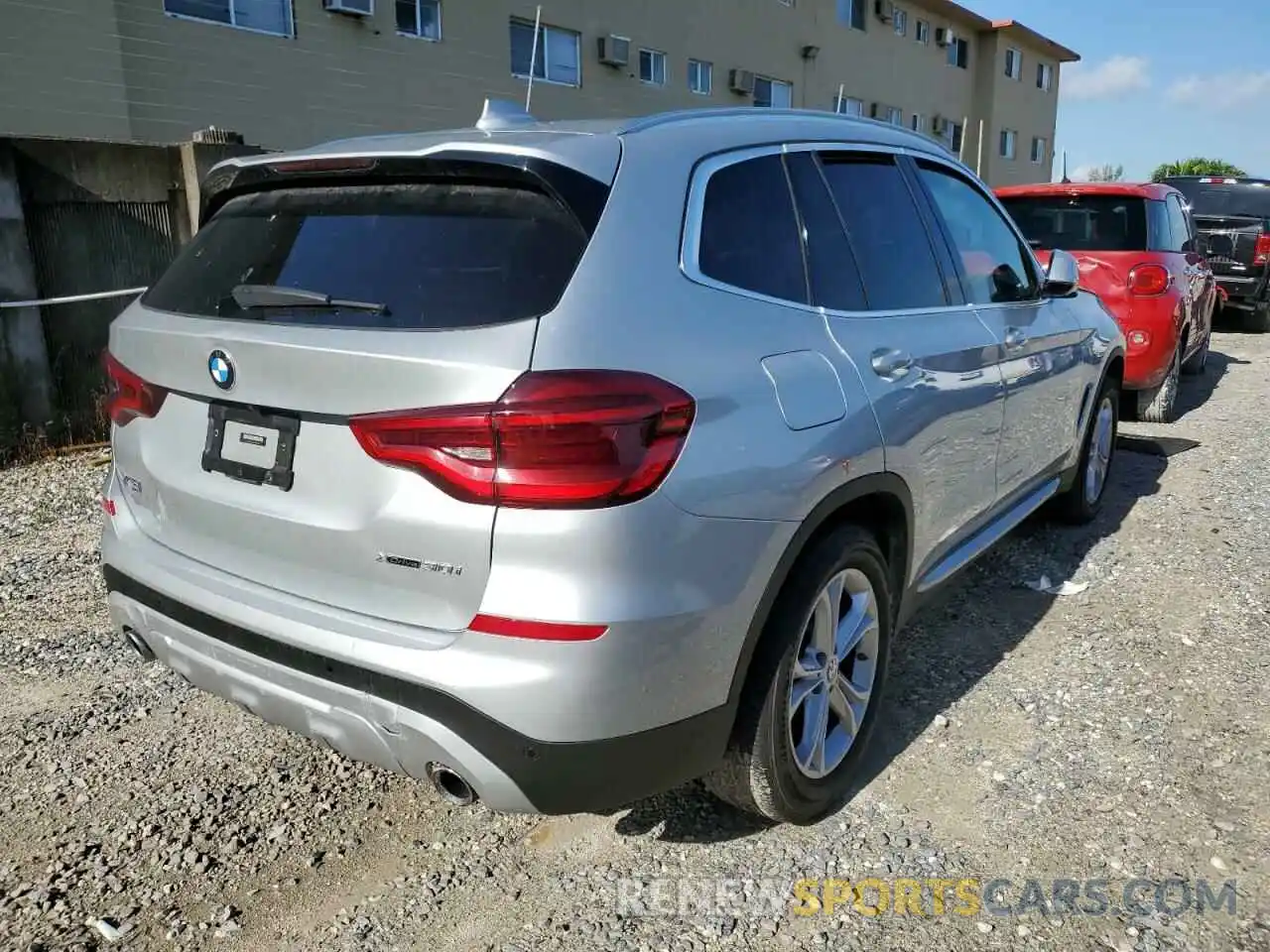 4 Photograph of a damaged car 5UXTY5C01M9H97358 BMW X3 2021