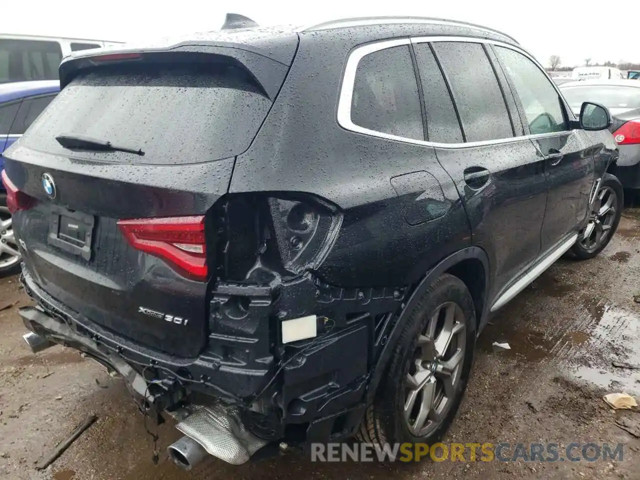 4 Photograph of a damaged car 5UXTY5C02M9D81917 BMW X3 2021