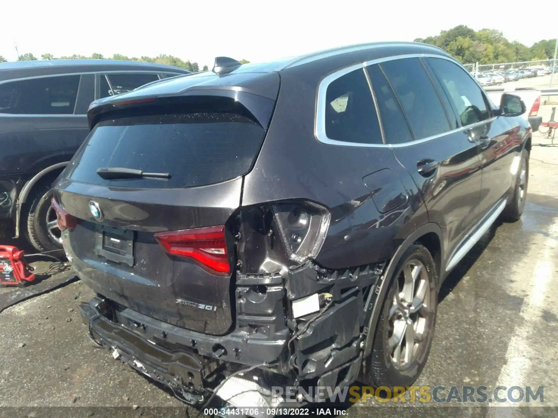 4 Photograph of a damaged car 5UXTY5C02M9E17038 BMW X3 2021