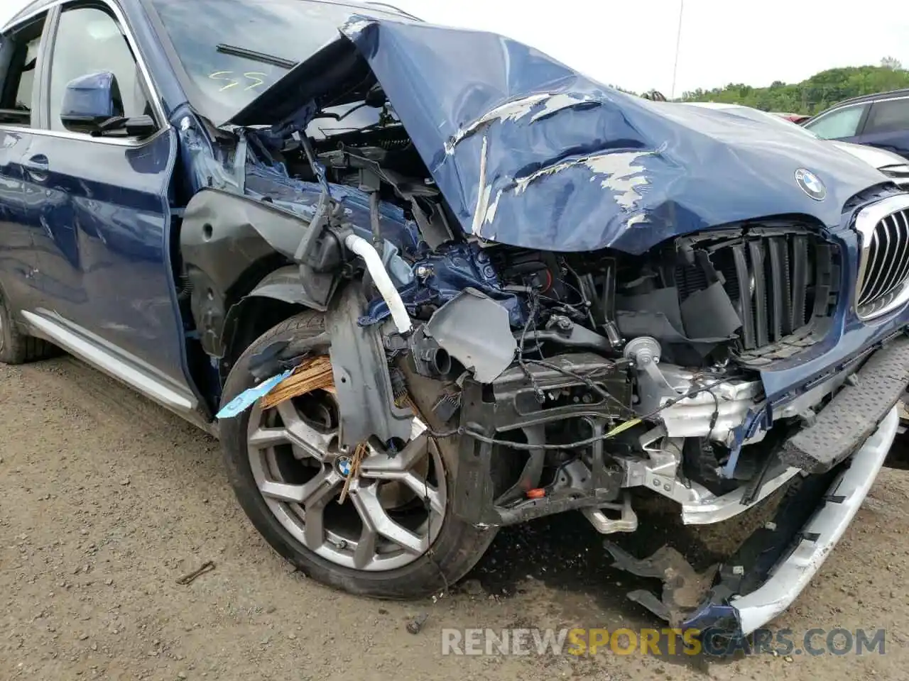 9 Photograph of a damaged car 5UXTY5C02M9E34177 BMW X3 2021