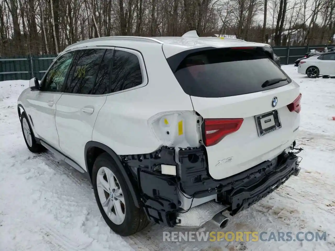 3 Photograph of a damaged car 5UXTY5C02M9F46249 BMW X3 2021