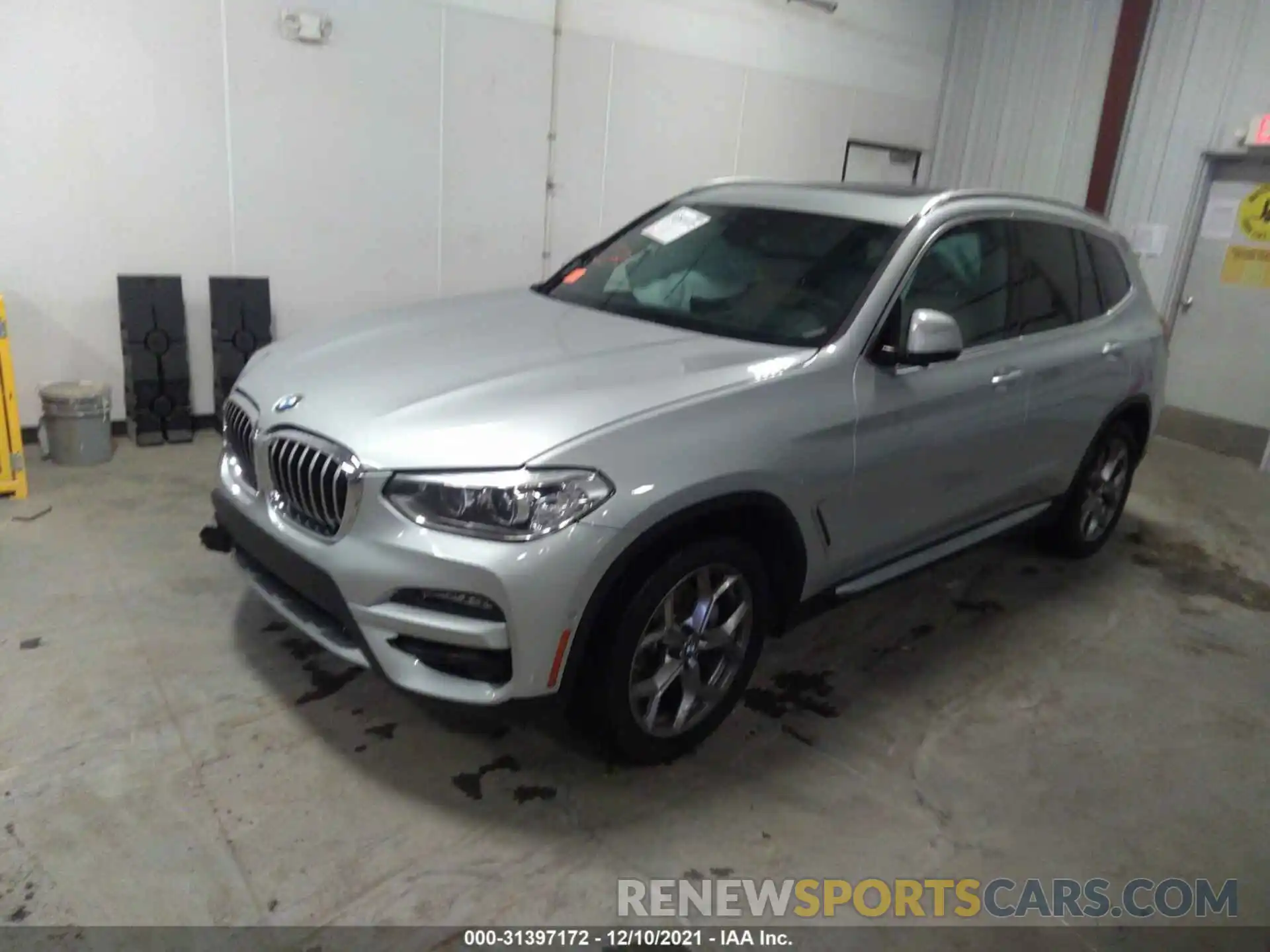 2 Photograph of a damaged car 5UXTY5C02M9F68297 BMW X3 2021