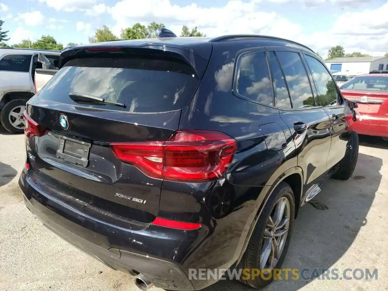 4 Photograph of a damaged car 5UXTY5C02M9G57626 BMW X3 2021