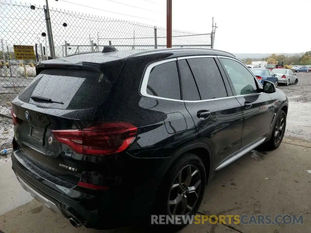 4 Photograph of a damaged car 5UXTY5C02M9H89804 BMW X3 2021