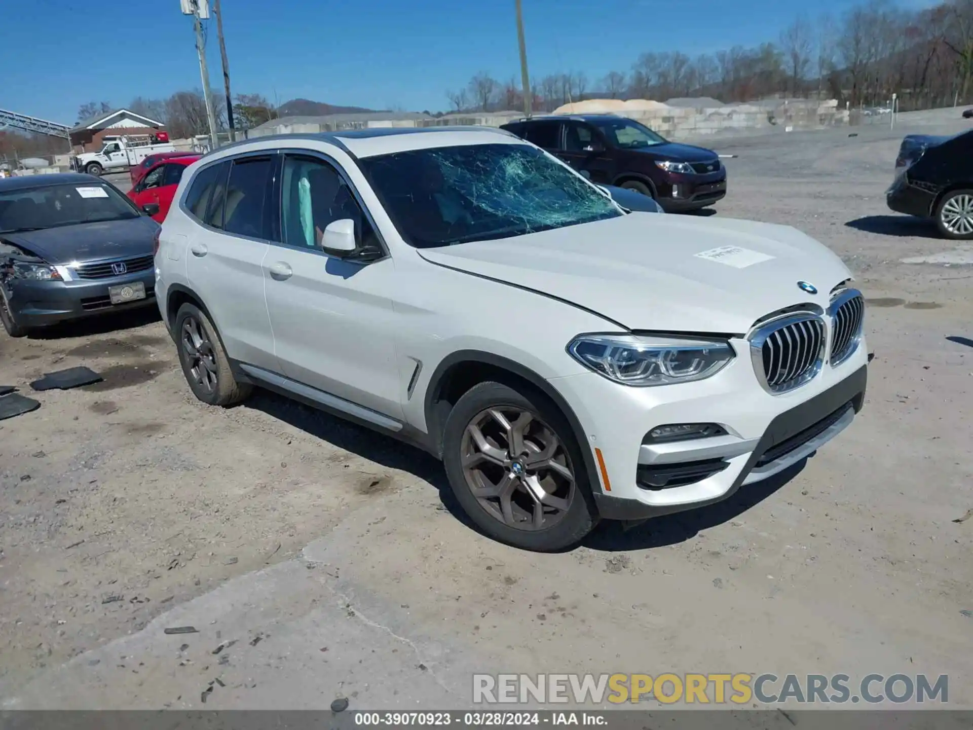 1 Photograph of a damaged car 5UXTY5C03M9F43070 BMW X3 2021