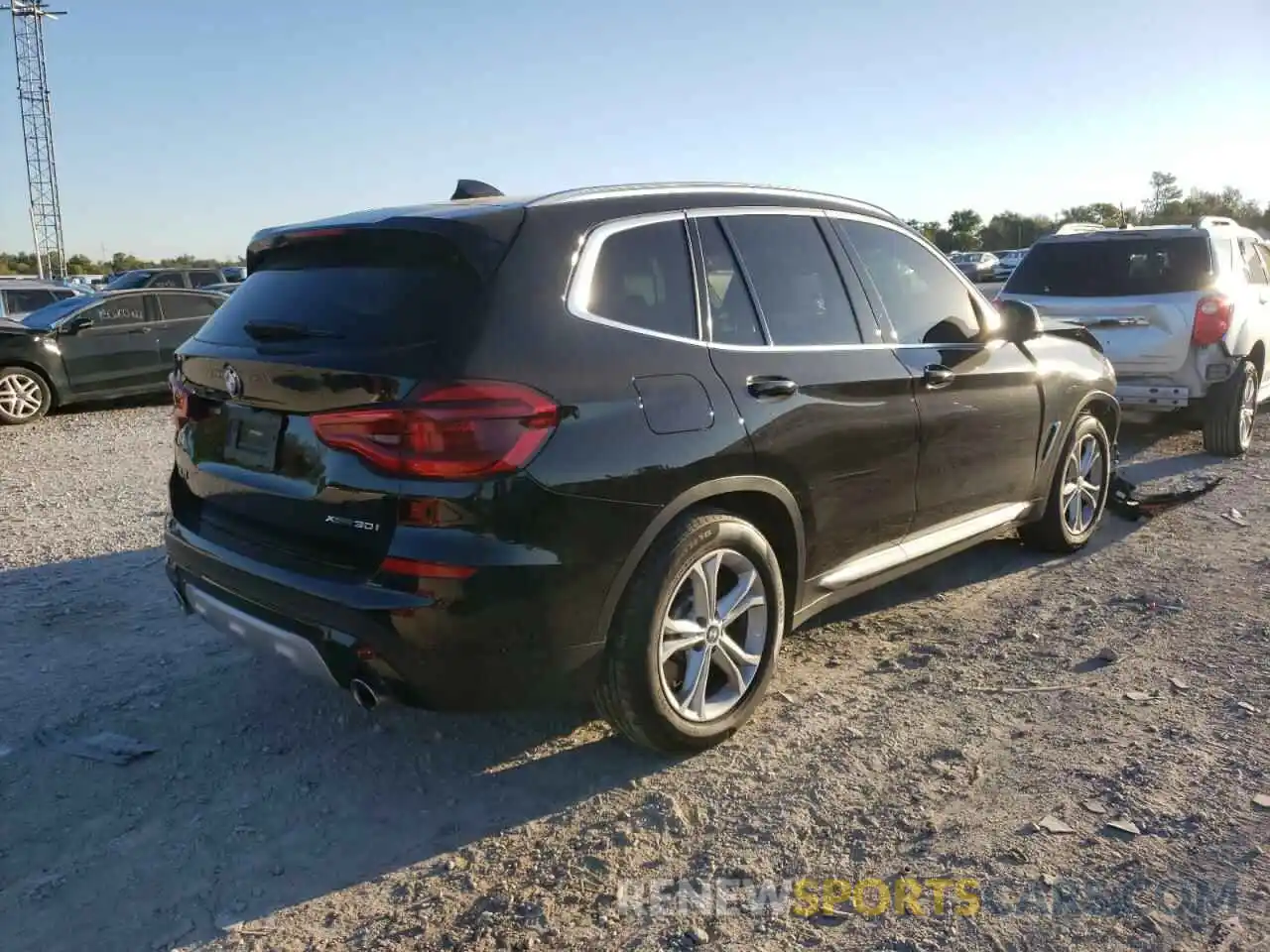 4 Photograph of a damaged car 5UXTY5C03M9G45923 BMW X3 2021