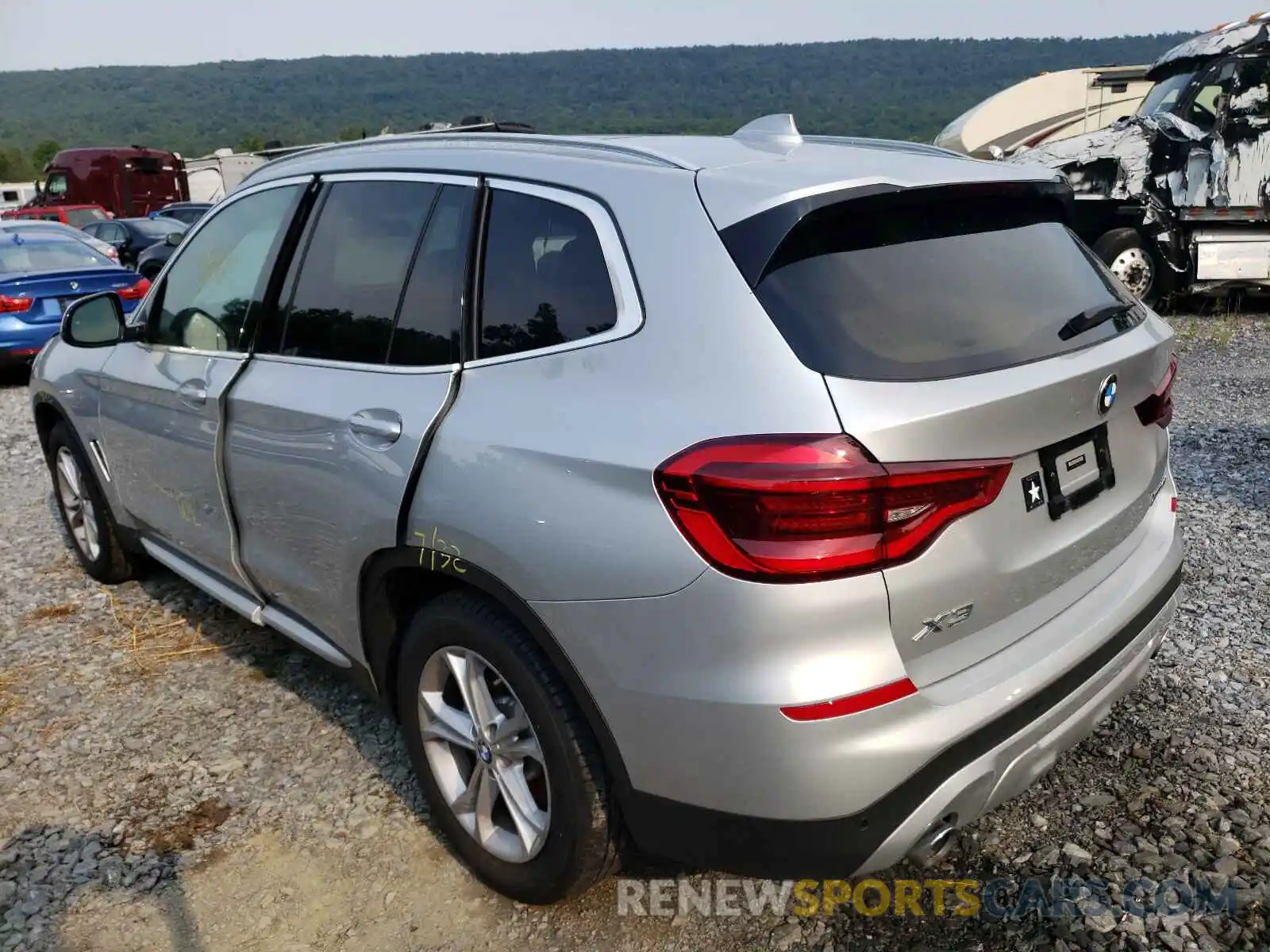 3 Photograph of a damaged car 5UXTY5C04M9E29689 BMW X3 2021