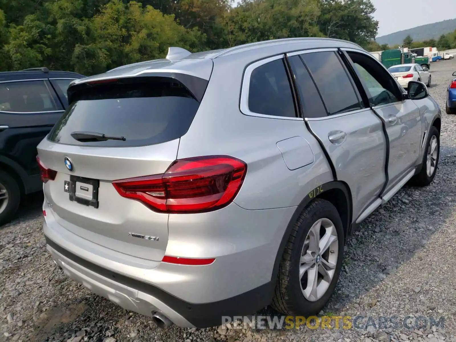 4 Photograph of a damaged car 5UXTY5C04M9E29689 BMW X3 2021