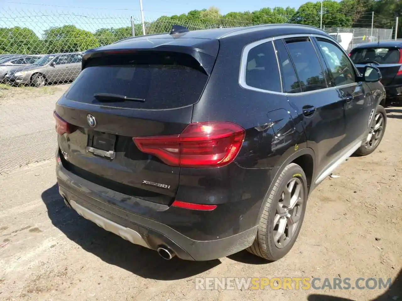 4 Фотография поврежденного автомобиля 5UXTY5C04M9E33497 BMW X3 2021