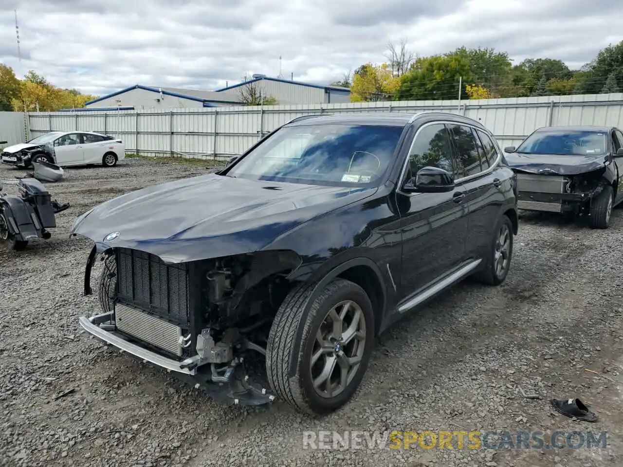 2 Photograph of a damaged car 5UXTY5C04M9E57704 BMW X3 2021