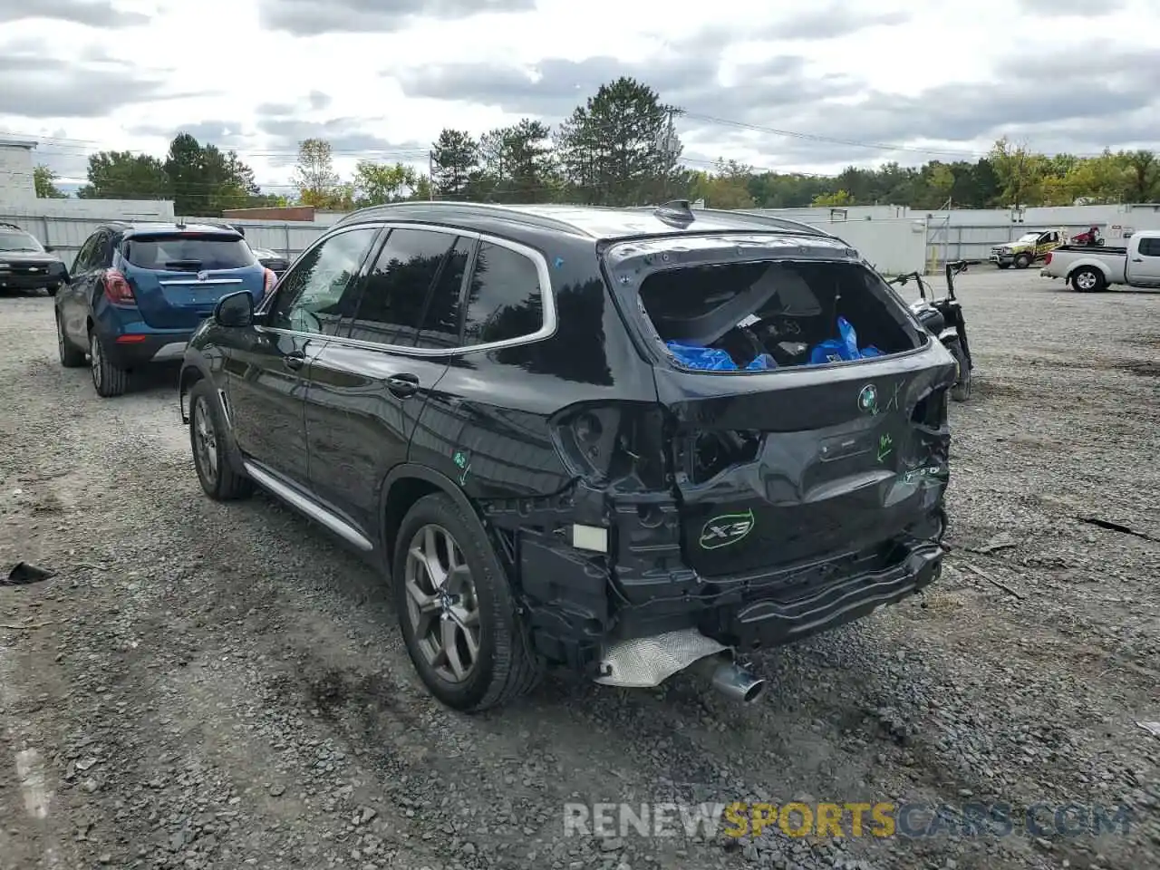 3 Photograph of a damaged car 5UXTY5C04M9E57704 BMW X3 2021