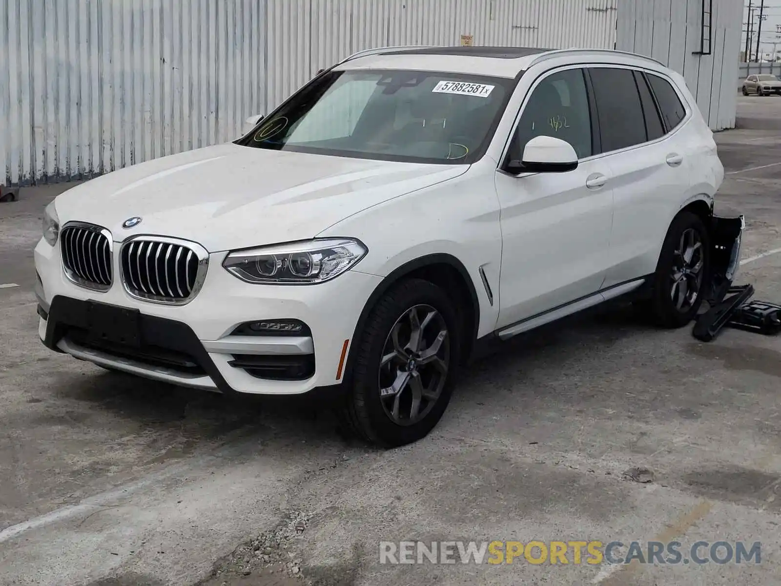 2 Фотография поврежденного автомобиля 5UXTY5C04M9F05458 BMW X3 2021