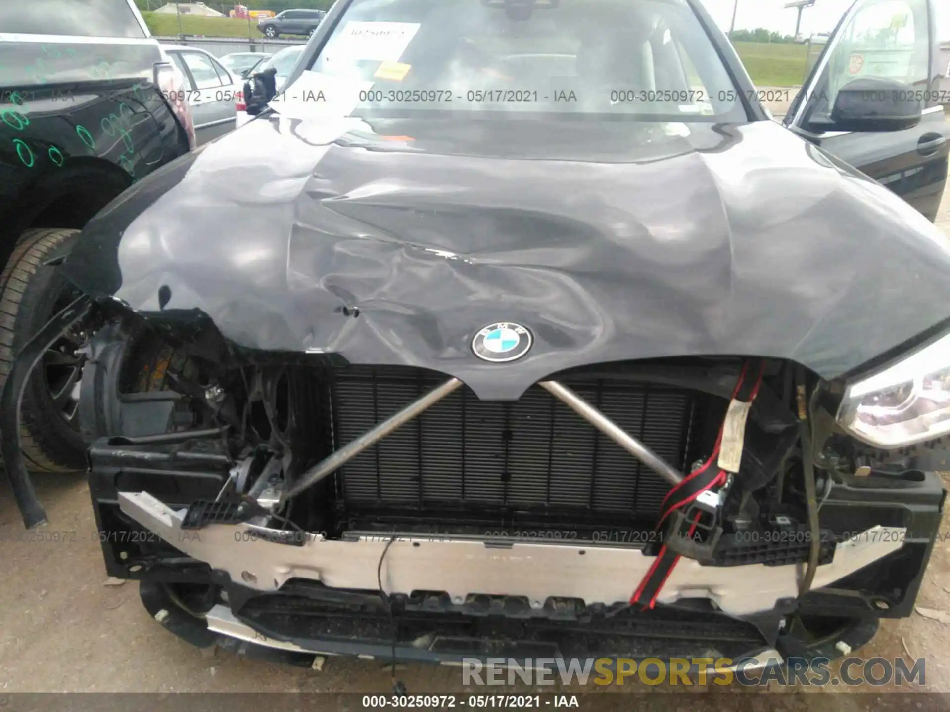 10 Photograph of a damaged car 5UXTY5C04M9F16363 BMW X3 2021