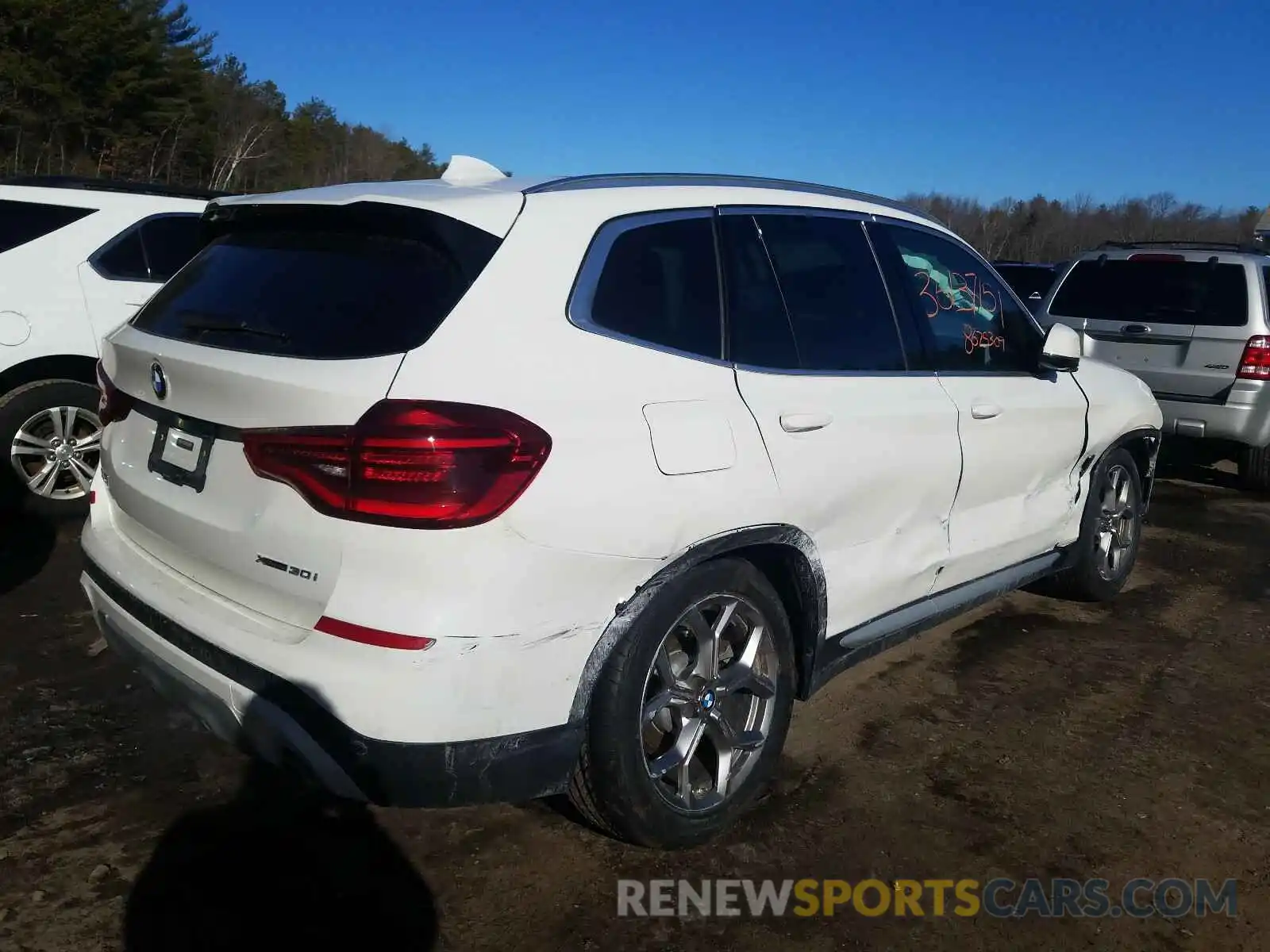 4 Фотография поврежденного автомобиля 5UXTY5C04M9F71976 BMW X3 2021