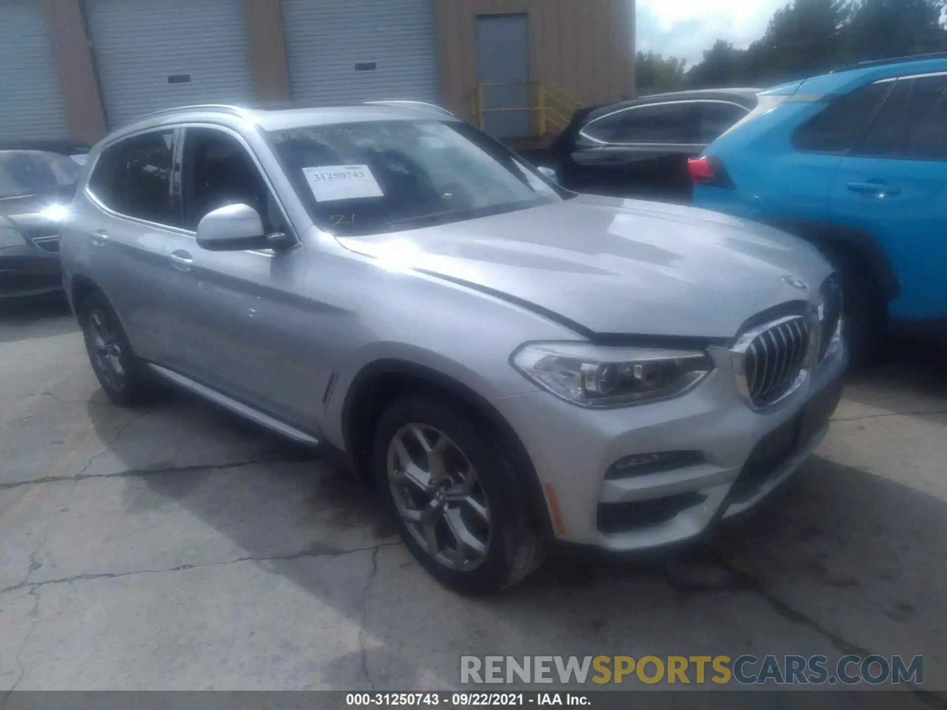 1 Photograph of a damaged car 5UXTY5C04M9G31450 BMW X3 2021