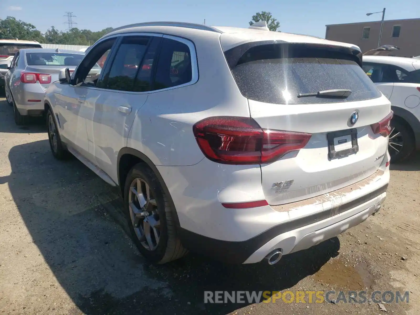 3 Photograph of a damaged car 5UXTY5C04M9G32985 BMW X3 2021