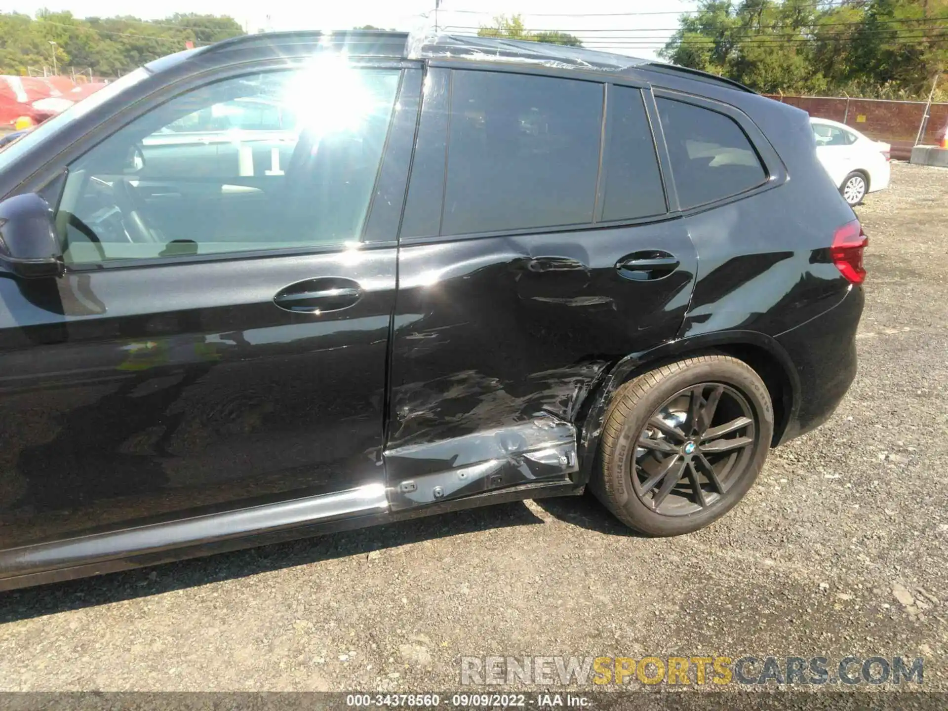 6 Photograph of a damaged car 5UXTY5C04M9G63069 BMW X3 2021