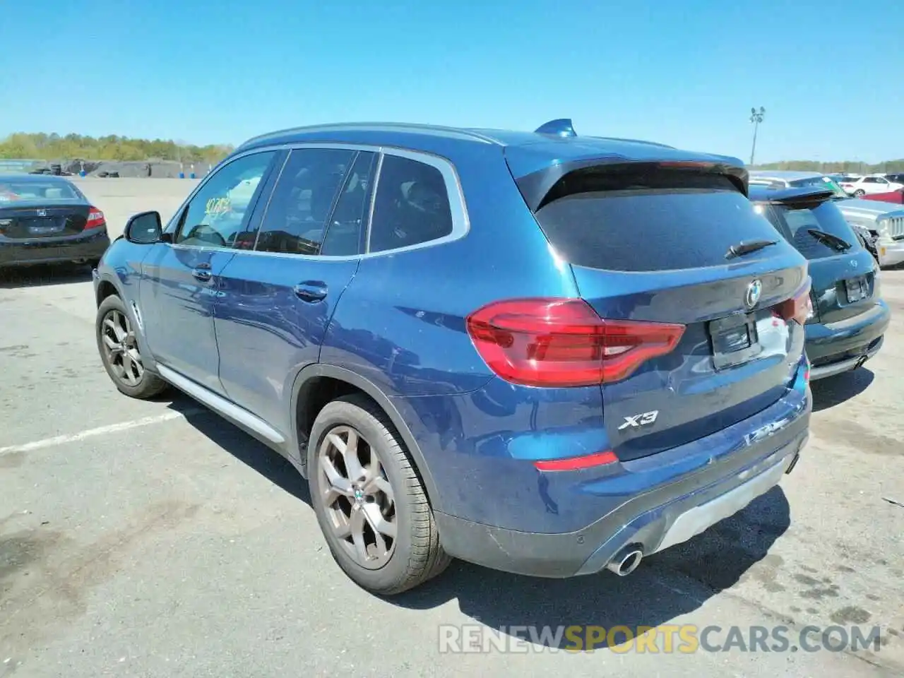 3 Photograph of a damaged car 5UXTY5C04M9G76694 BMW X3 2021