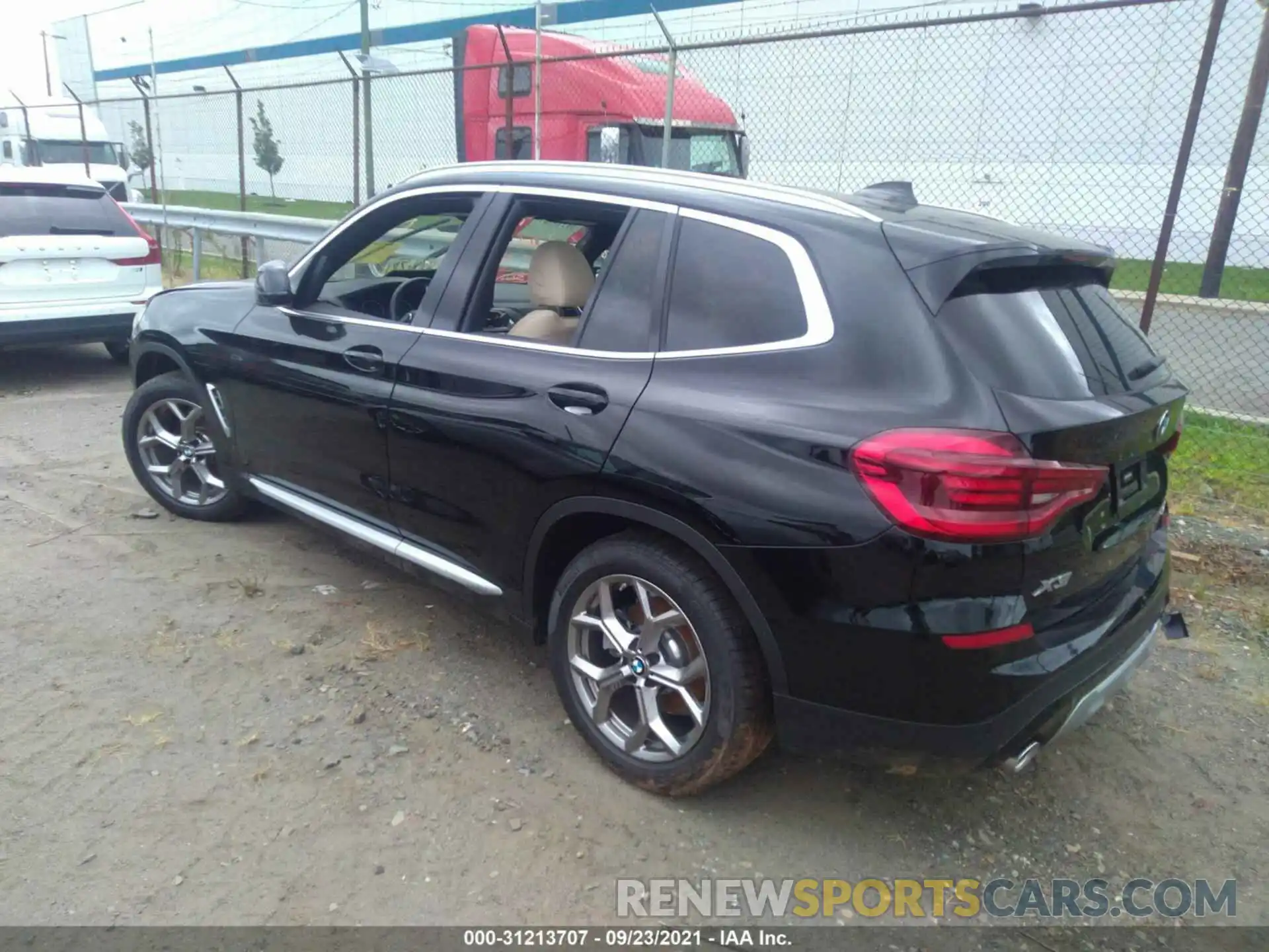 3 Photograph of a damaged car 5UXTY5C04M9H70252 BMW X3 2021