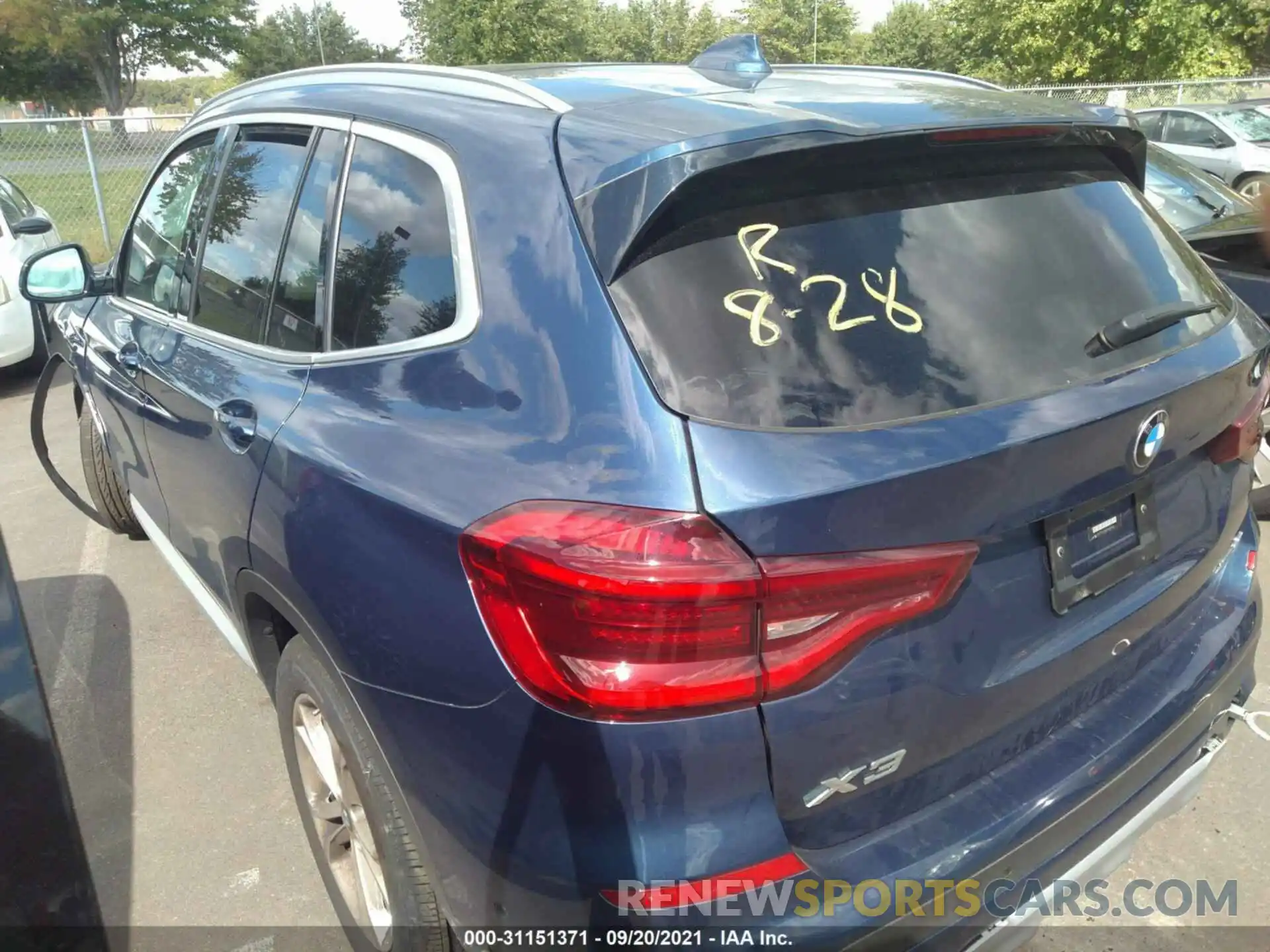 3 Photograph of a damaged car 5UXTY5C05M9E07636 BMW X3 2021