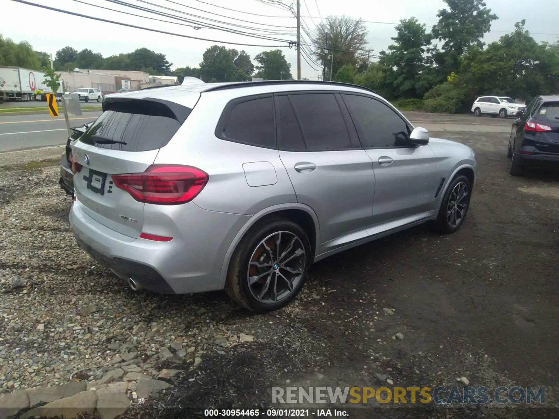 4 Photograph of a damaged car 5UXTY5C05M9E84474 BMW X3 2021