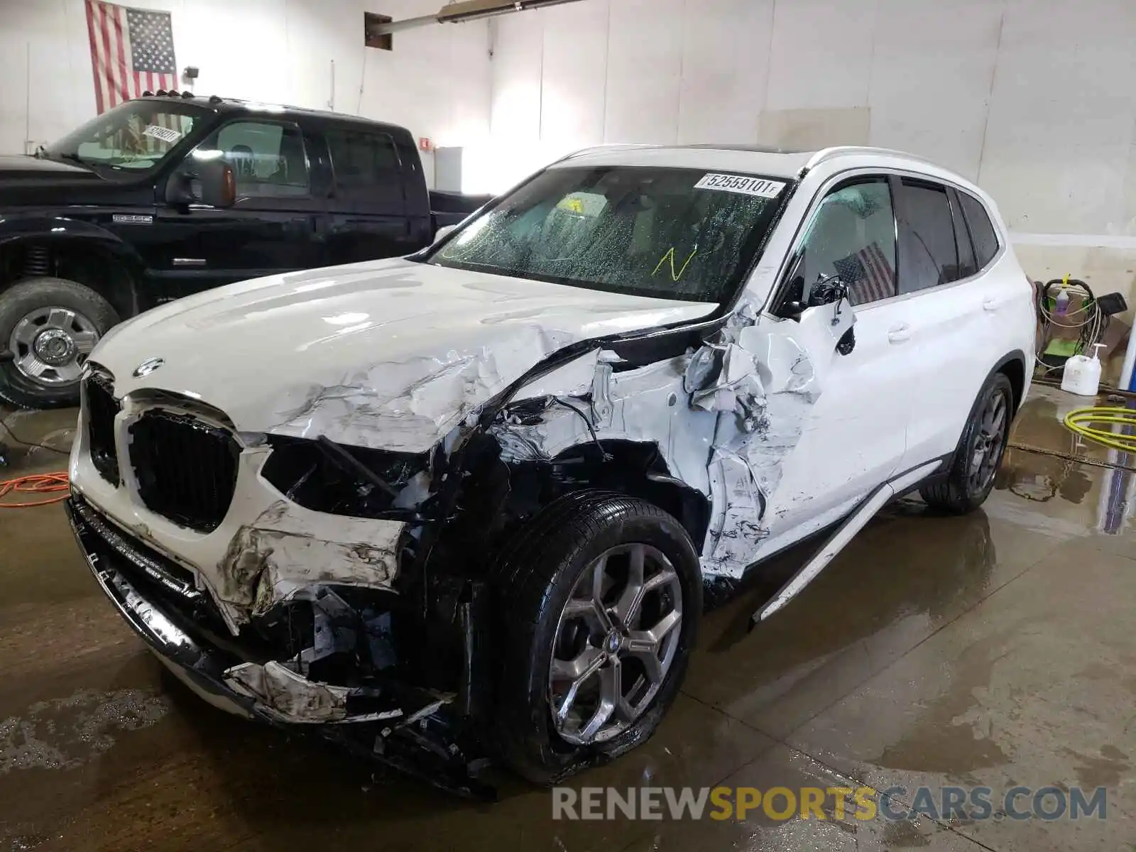 2 Photograph of a damaged car 5UXTY5C05M9E96298 BMW X3 2021