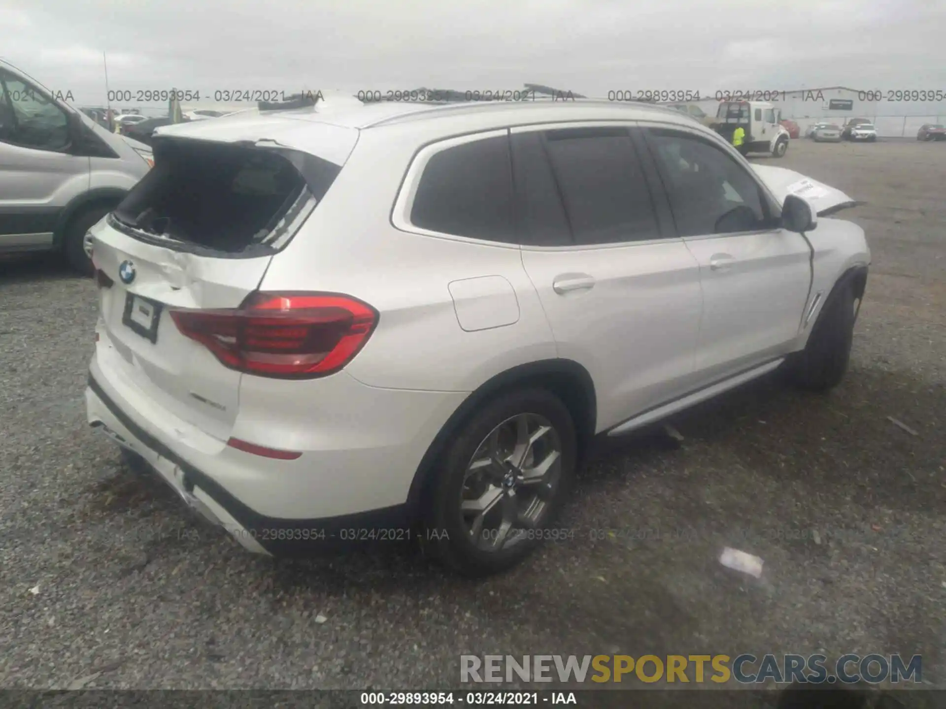 4 Photograph of a damaged car 5UXTY5C05M9F00916 BMW X3 2021