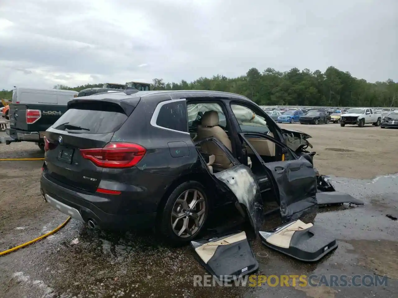 9 Photograph of a damaged car 5UXTY5C05M9G51710 BMW X3 2021