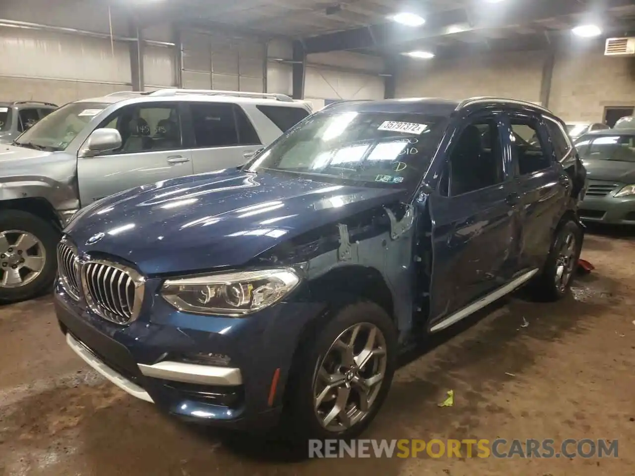 2 Photograph of a damaged car 5UXTY5C05M9G94668 BMW X3 2021