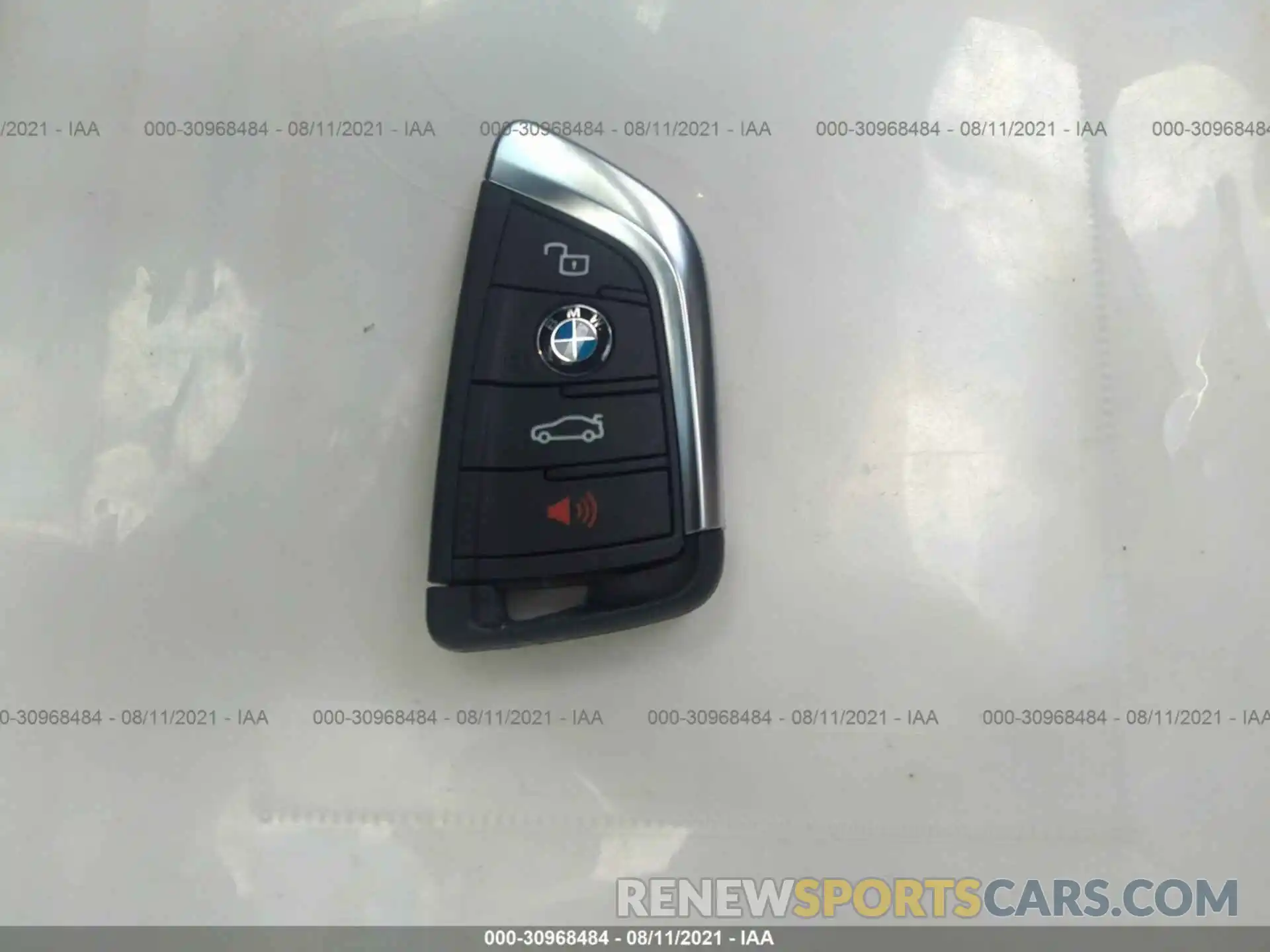 11 Фотография поврежденного автомобиля 5UXTY5C05M9H22324 BMW X3 2021