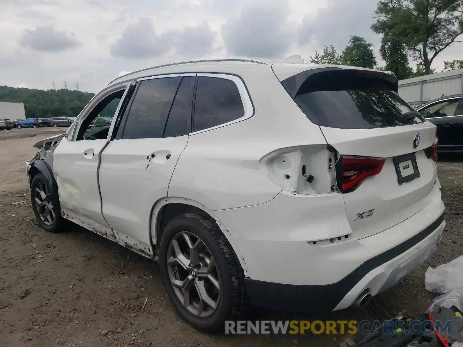 3 Photograph of a damaged car 5UXTY5C06M9E20234 BMW X3 2021