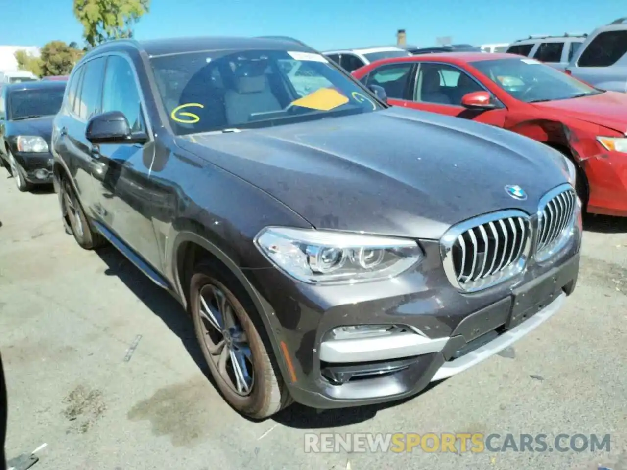 1 Photograph of a damaged car 5UXTY5C06M9E67666 BMW X3 2021