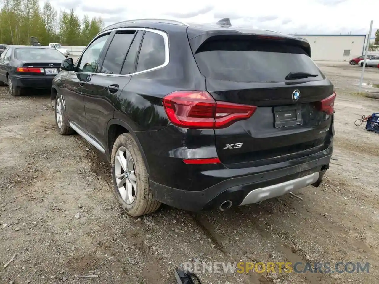 3 Photograph of a damaged car 5UXTY5C06M9F05154 BMW X3 2021