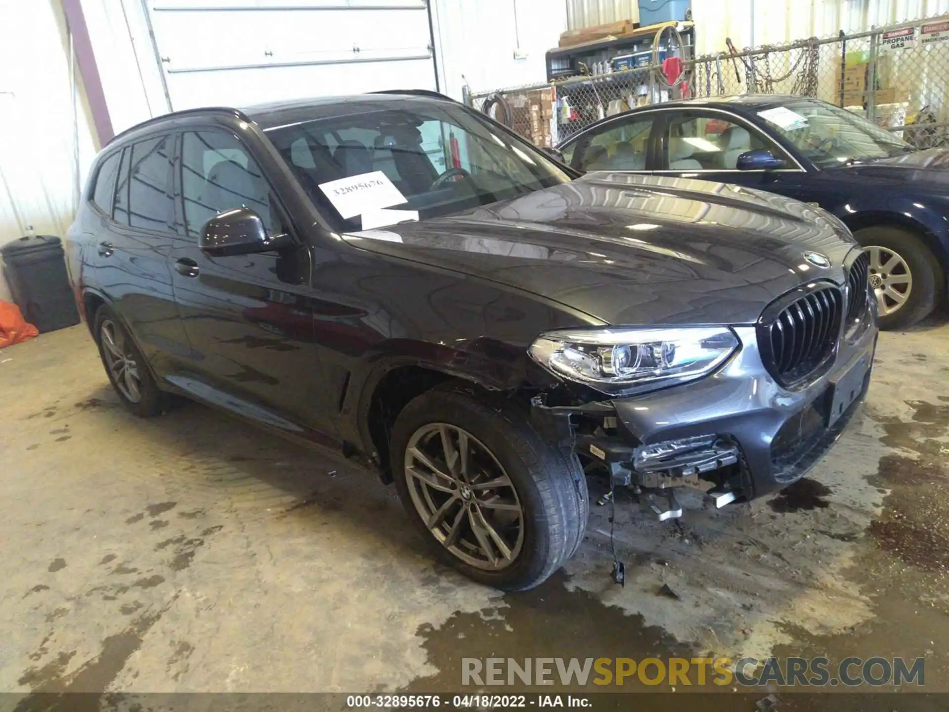 1 Photograph of a damaged car 5UXTY5C06M9F18969 BMW X3 2021