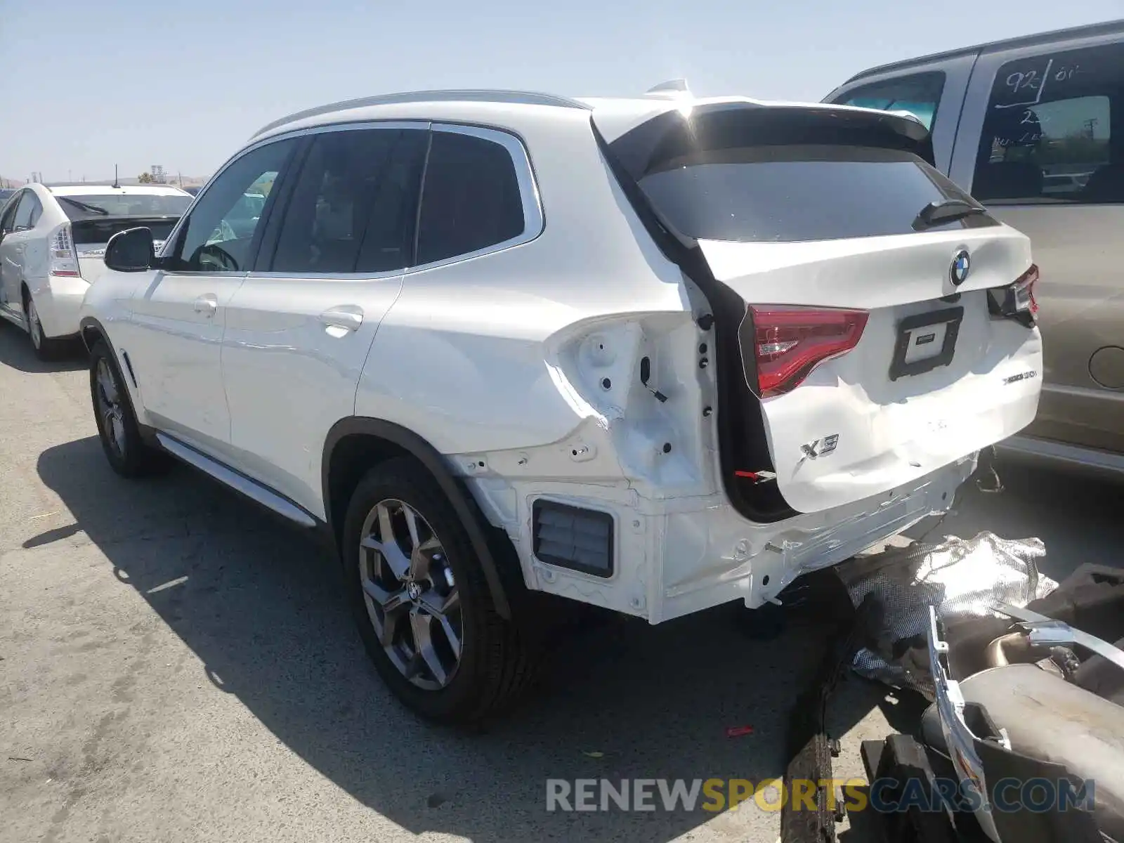 3 Photograph of a damaged car 5UXTY5C06M9F40163 BMW X3 2021