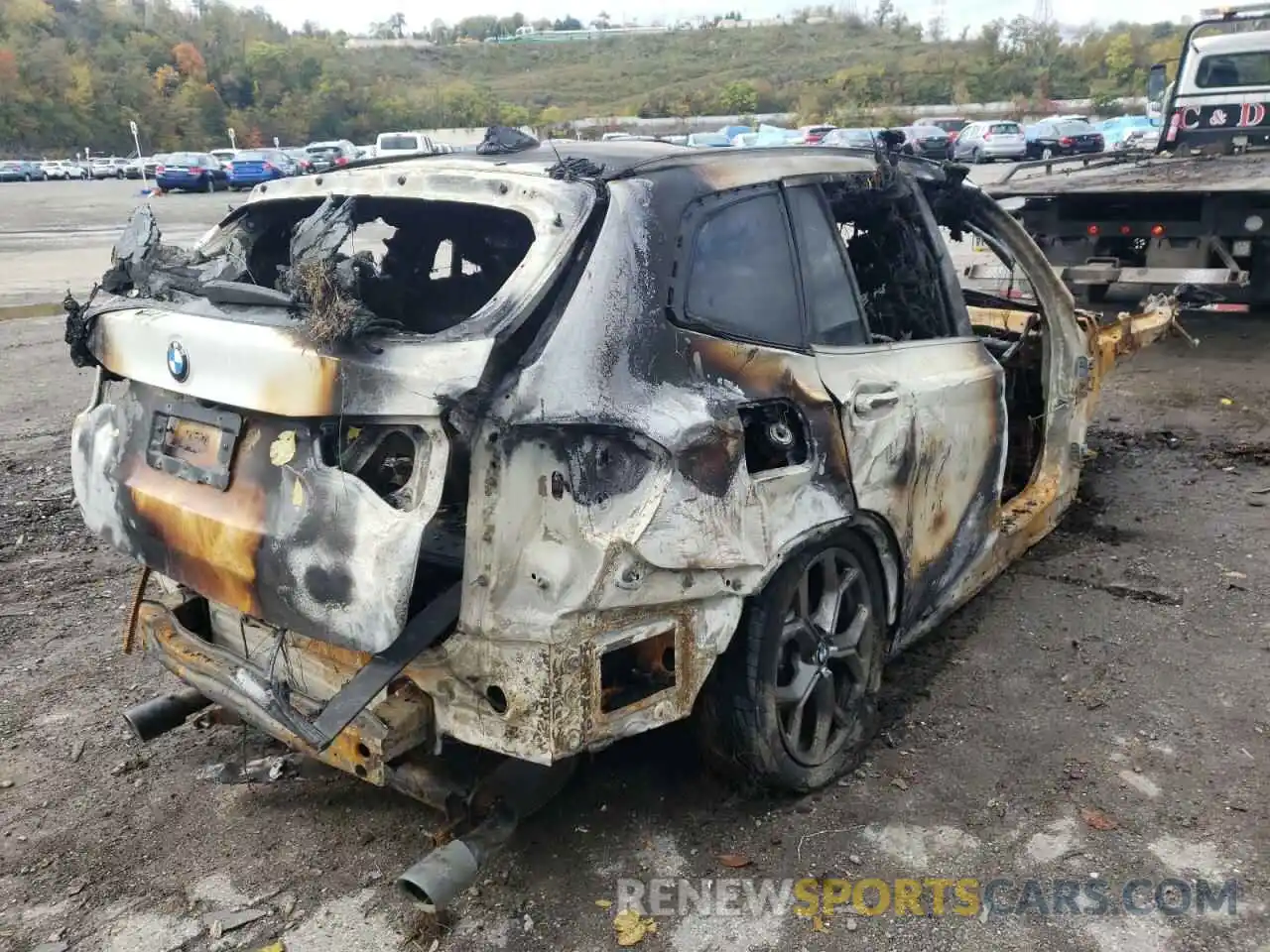 4 Фотография поврежденного автомобиля 5UXTY5C06M9G01561 BMW X3 2021