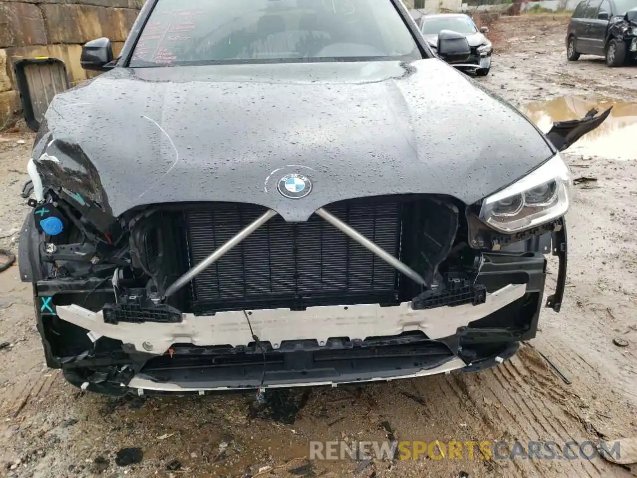 9 Photograph of a damaged car 5UXTY5C06M9H30111 BMW X3 2021