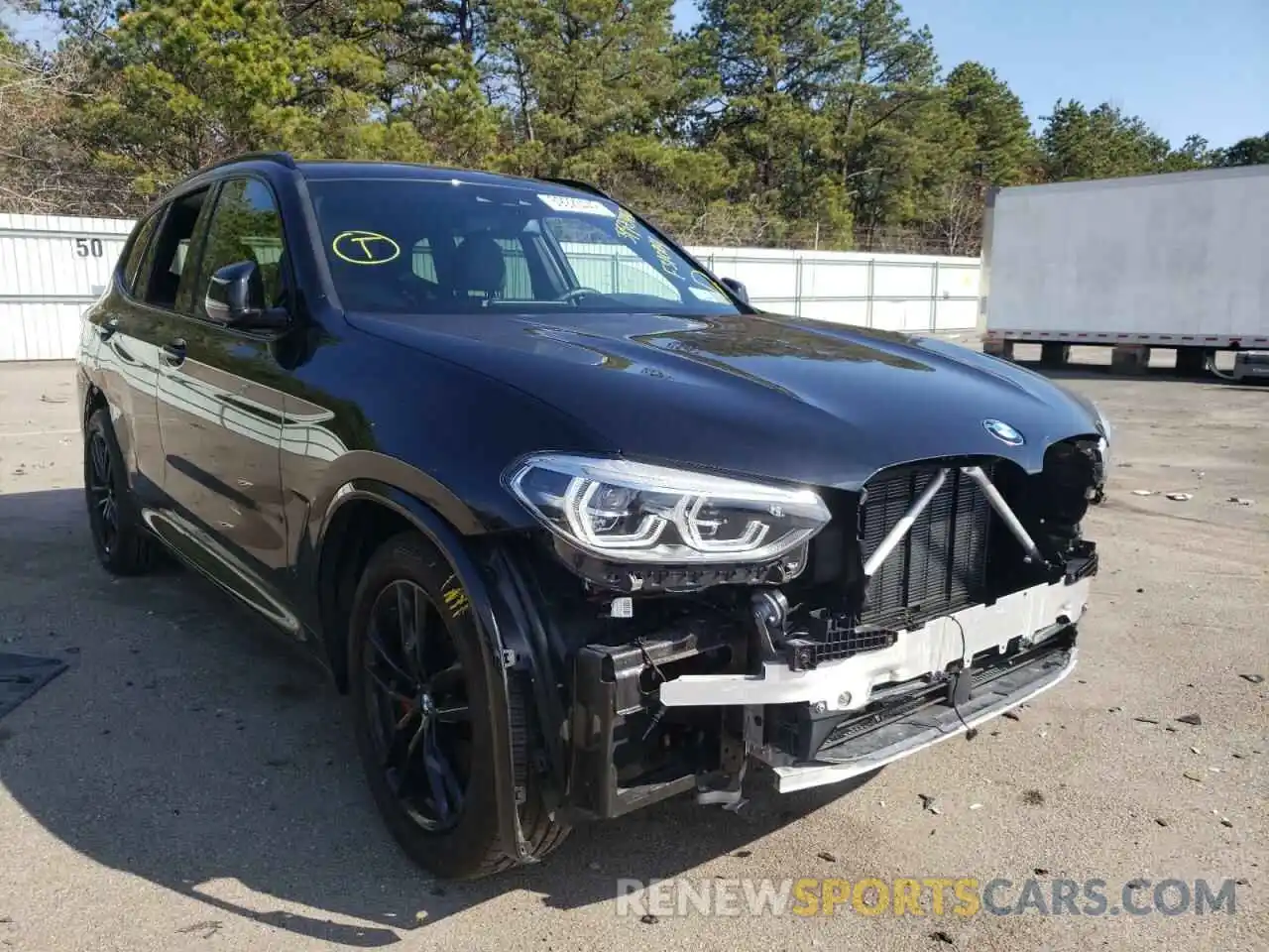 1 Photograph of a damaged car 5UXTY5C07M9F31004 BMW X3 2021