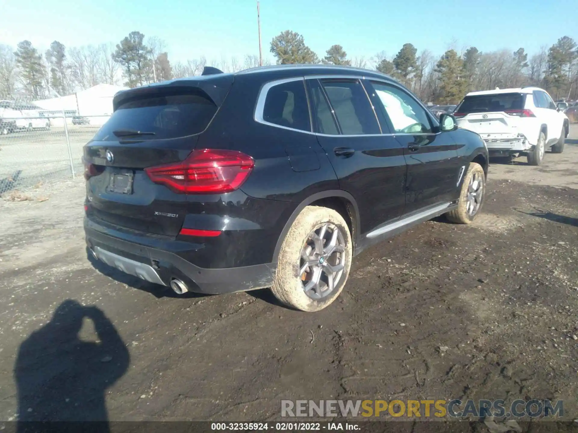 4 Photograph of a damaged car 5UXTY5C07M9F79988 BMW X3 2021