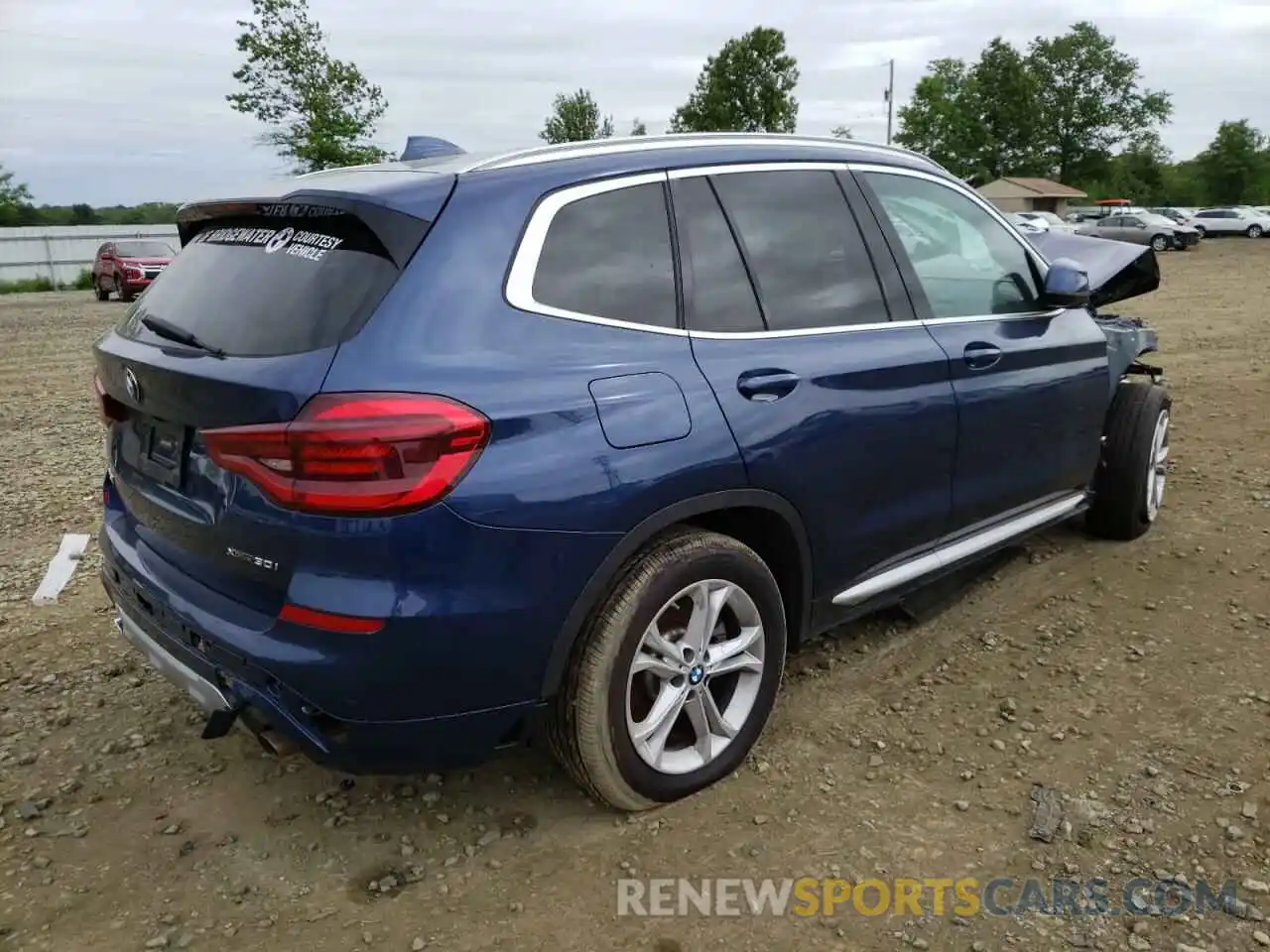 4 Photograph of a damaged car 5UXTY5C07M9G04114 BMW X3 2021