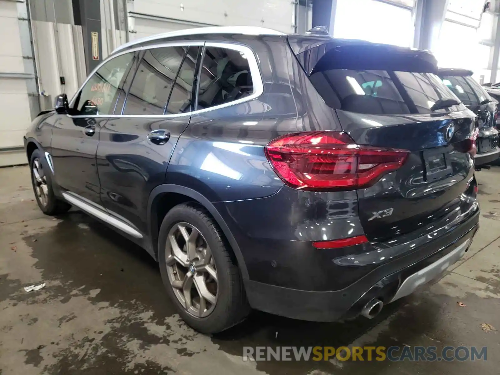 3 Photograph of a damaged car 5UXTY5C07M9G23827 BMW X3 2021