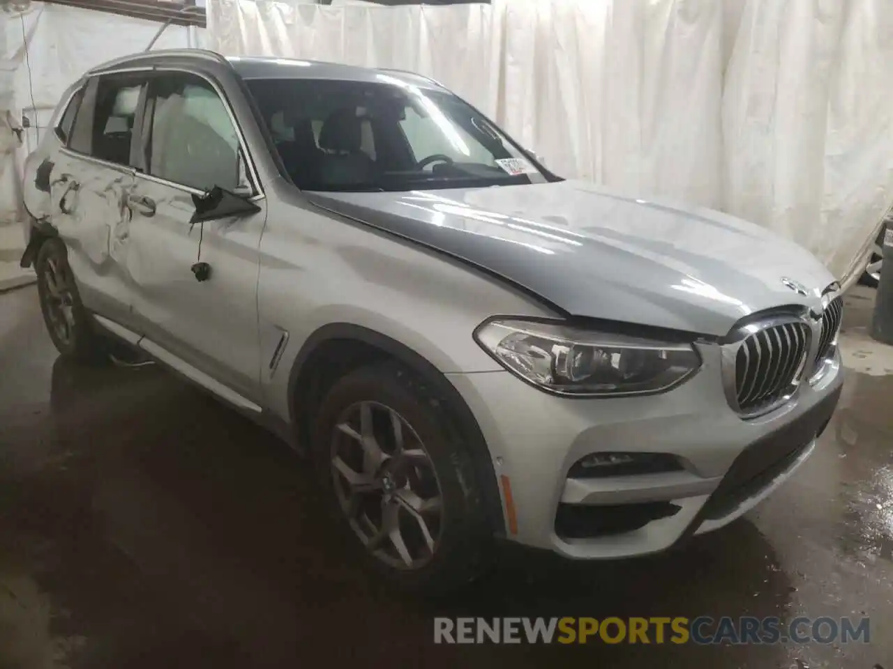 1 Photograph of a damaged car 5UXTY5C07M9G31118 BMW X3 2021