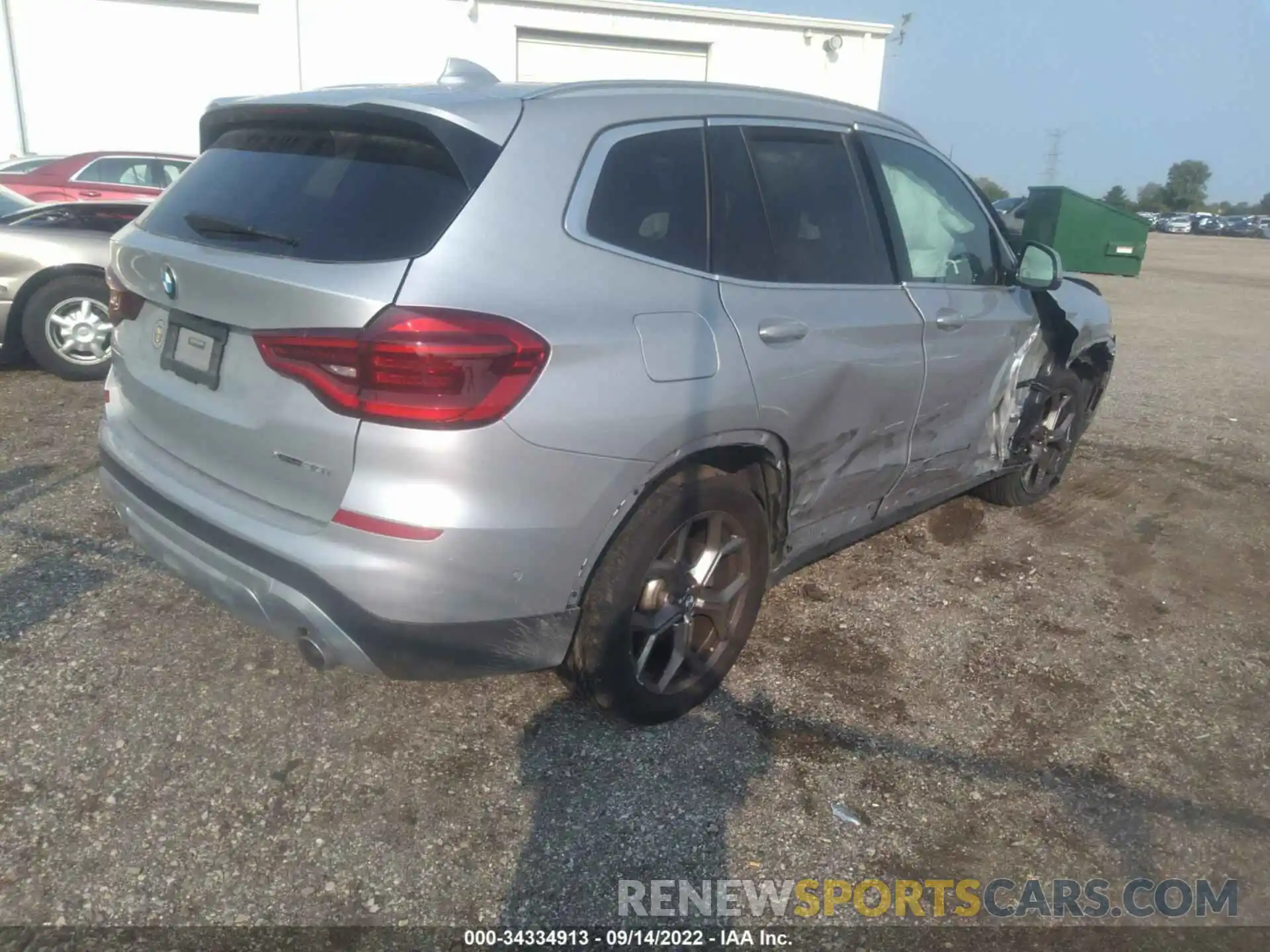 4 Photograph of a damaged car 5UXTY5C07M9G40966 BMW X3 2021