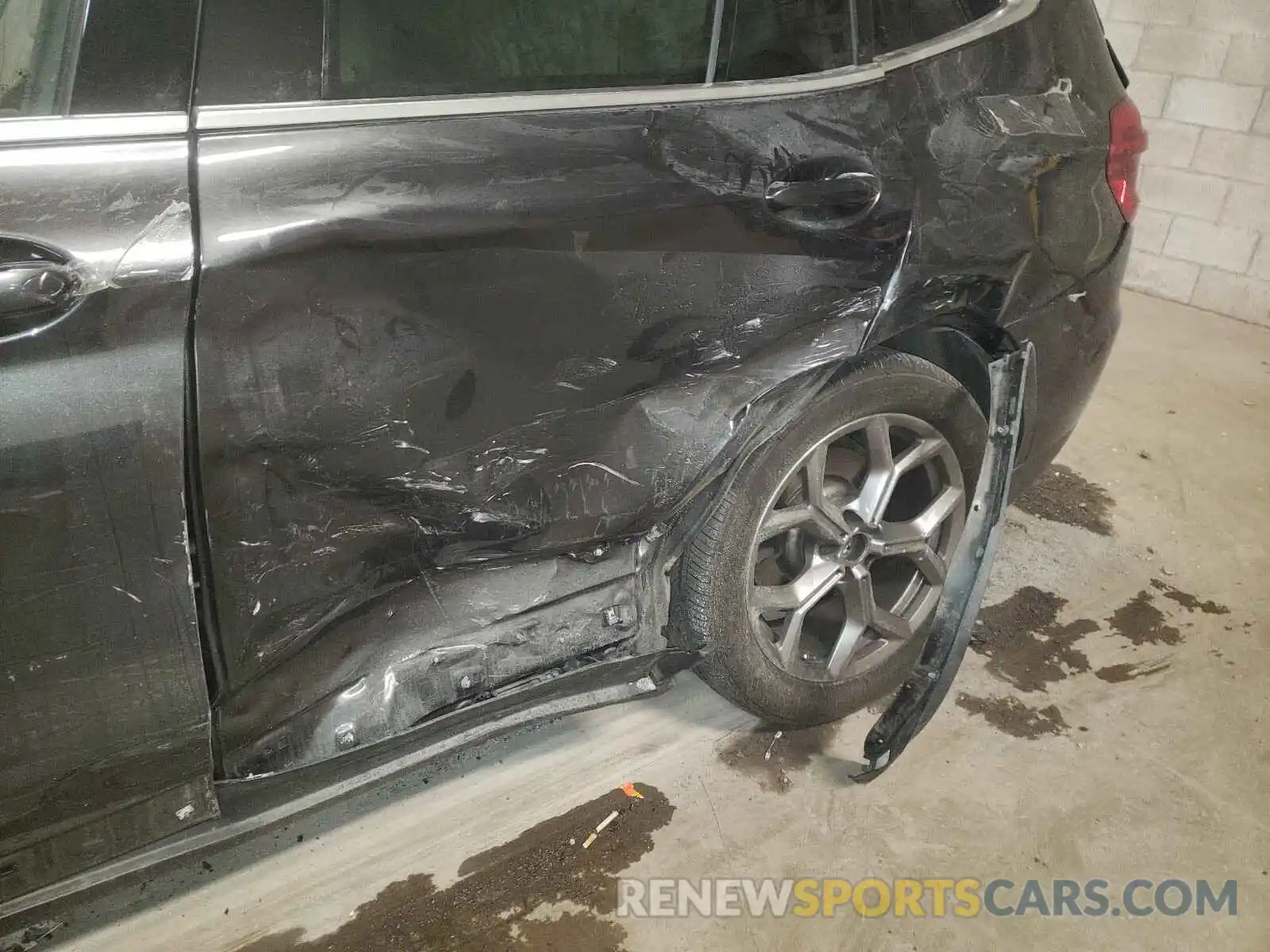 9 Photograph of a damaged car 5UXTY5C08M9D96972 BMW X3 2021