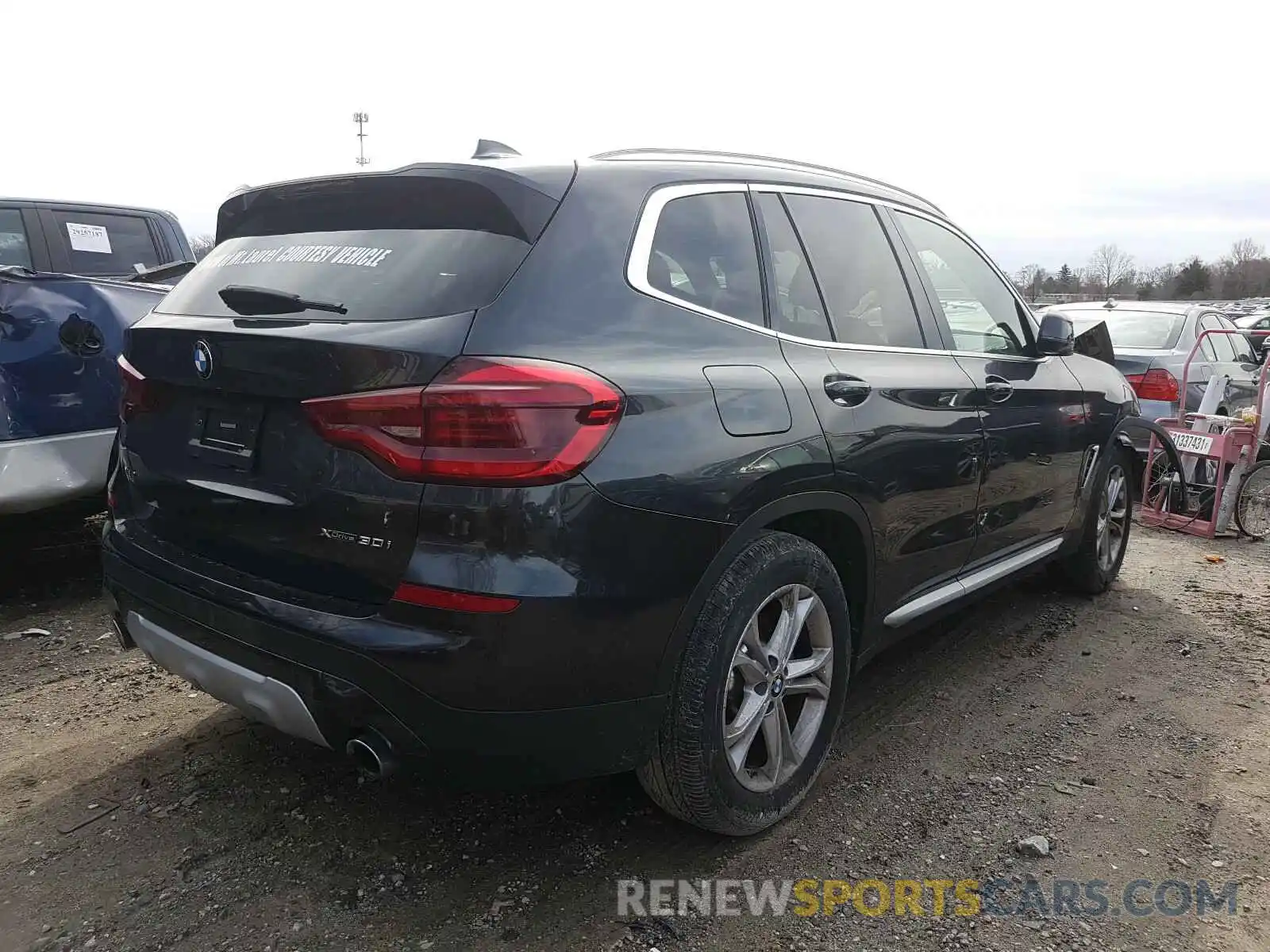 4 Фотография поврежденного автомобиля 5UXTY5C08M9E46009 BMW X3 2021