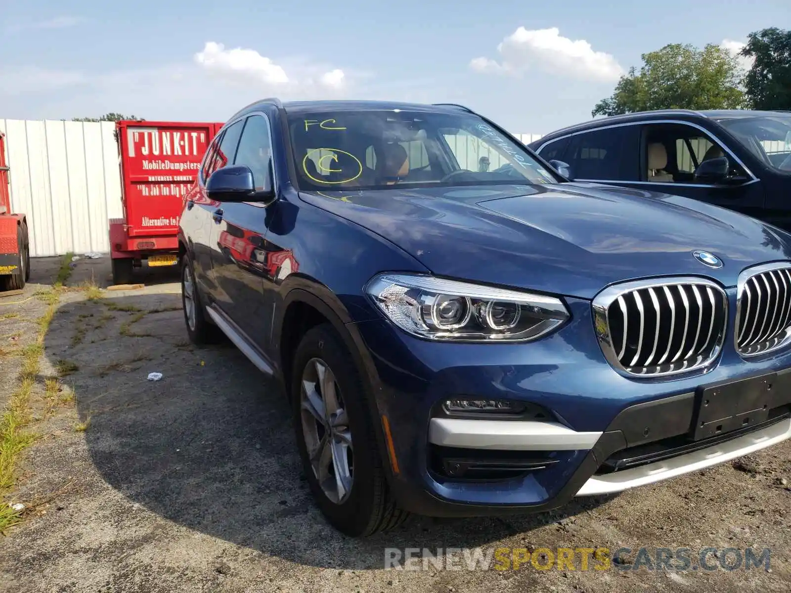 1 Photograph of a damaged car 5UXTY5C08M9H49002 BMW X3 2021