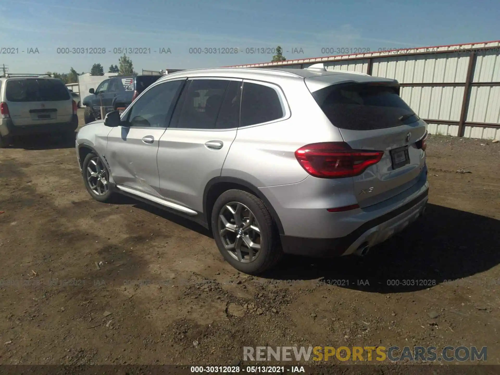 3 Photograph of a damaged car 5UXTY5C09M9F13359 BMW X3 2021