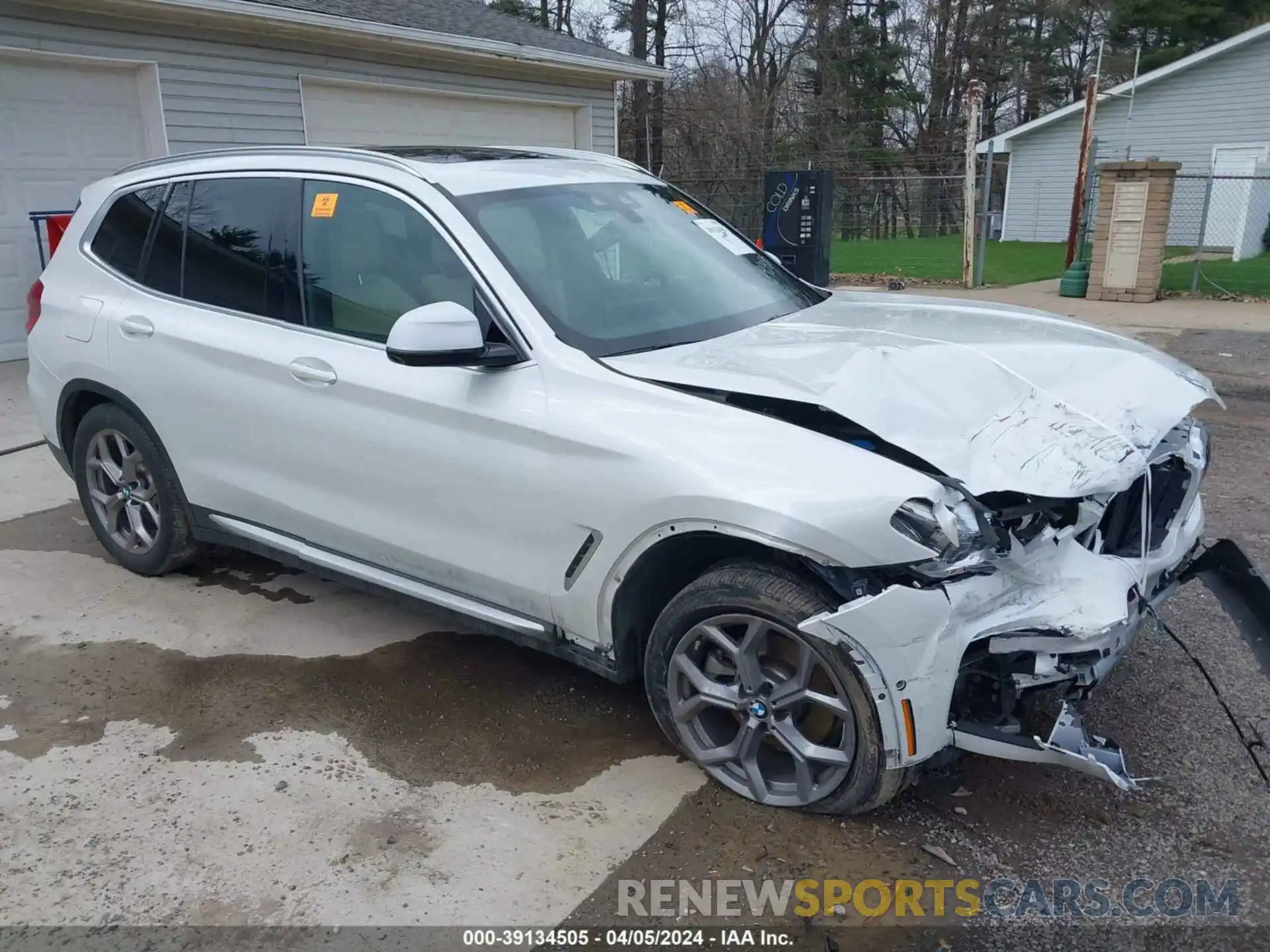 1 Photograph of a damaged car 5UXTY5C09M9F55837 BMW X3 2021