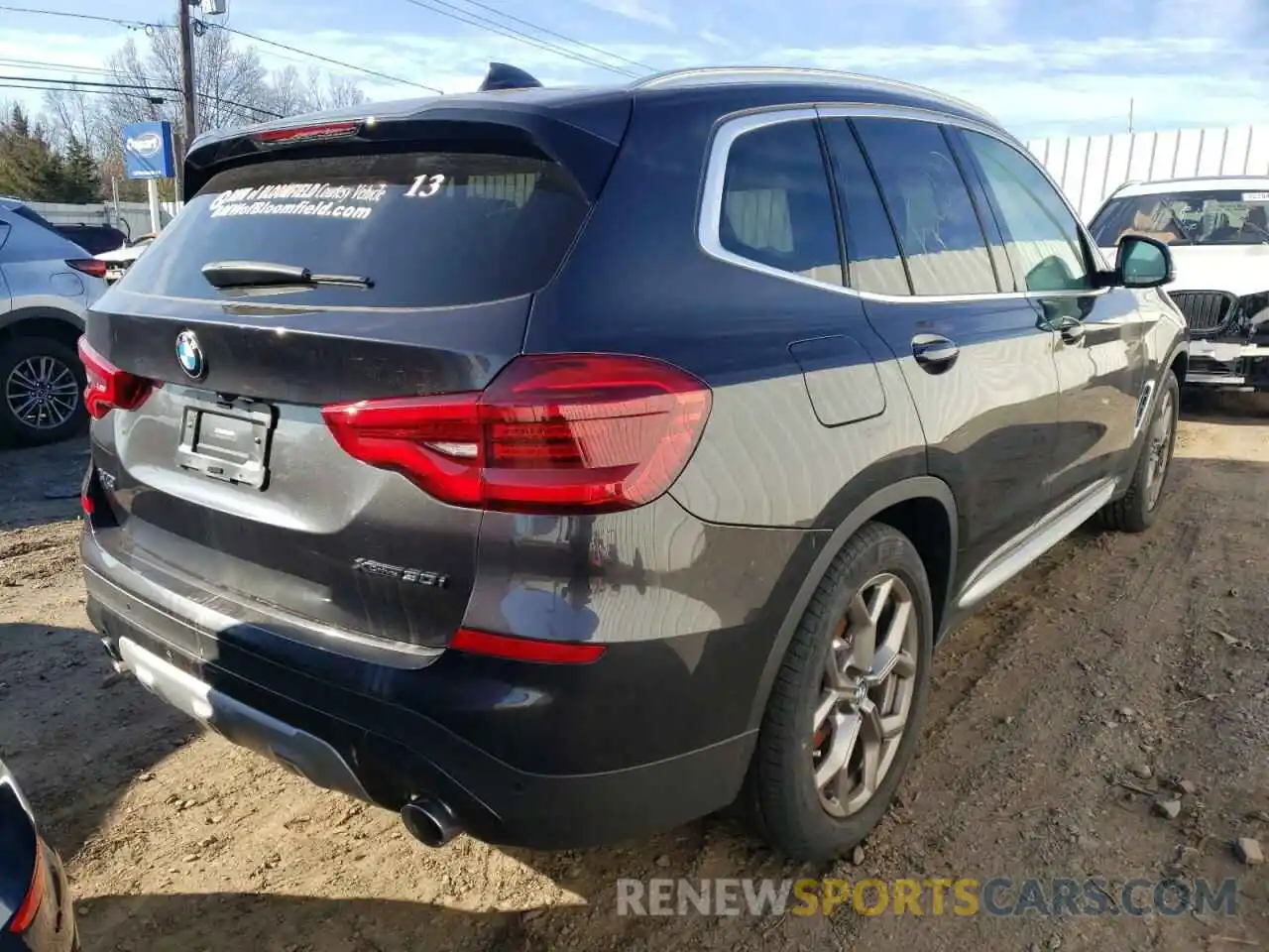 4 Photograph of a damaged car 5UXTY5C09M9G51659 BMW X3 2021