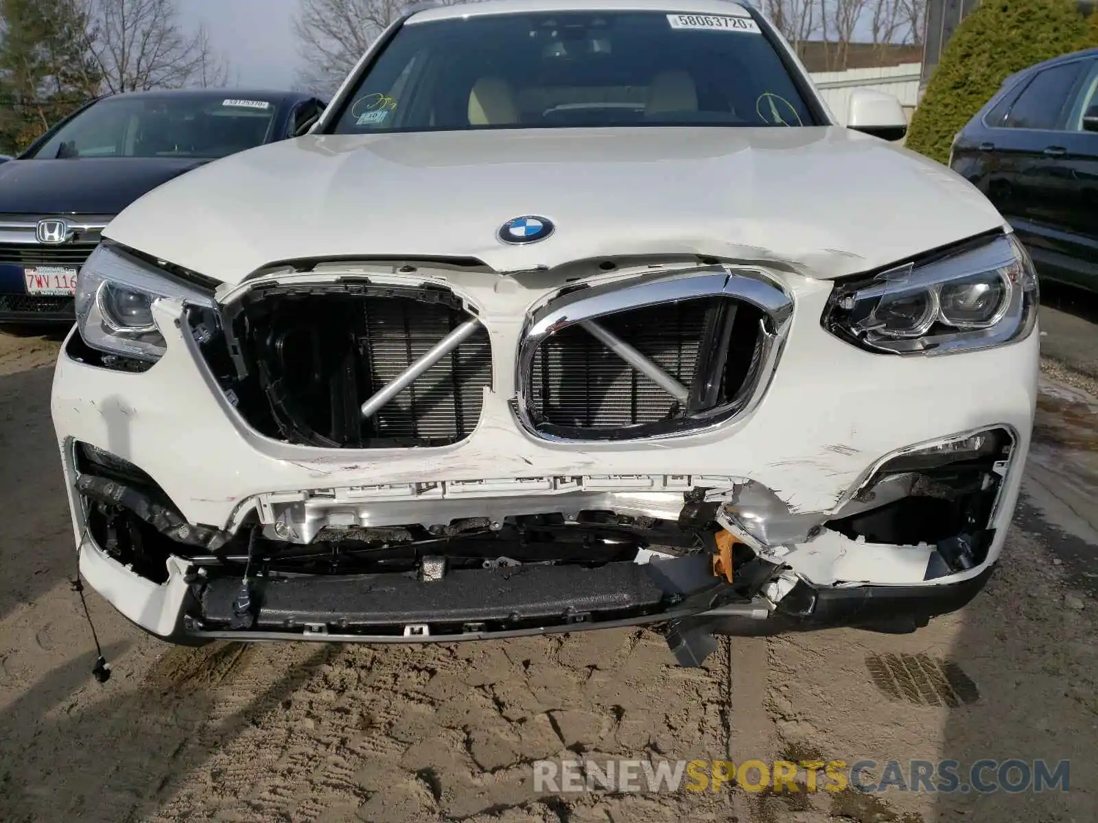 9 Photograph of a damaged car 5UXTY5C0XM9E16347 BMW X3 2021